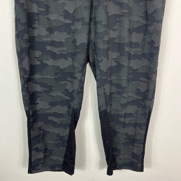 Kyodan Camo Print Lightweight Capri Joggers Sz L - Picture 4 of 8